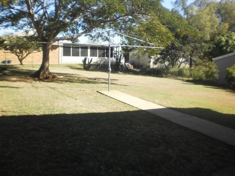 19 Arthur Street, Gracemere QLD 4702