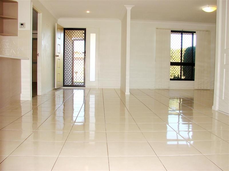 18 Annie Close, Gracemere QLD 4702