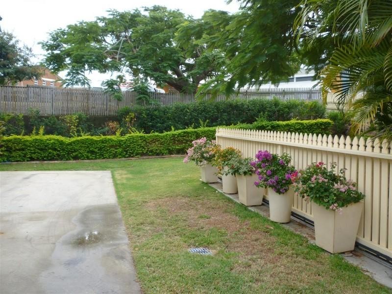 6 Kellow Street, The Range QLD 4700