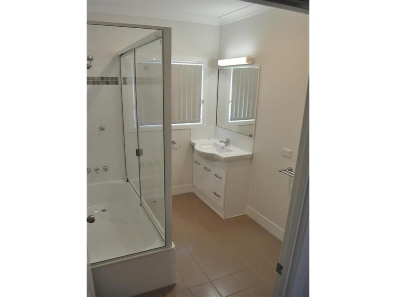 6 Richmont Drive, Bouldercombe QLD 4702