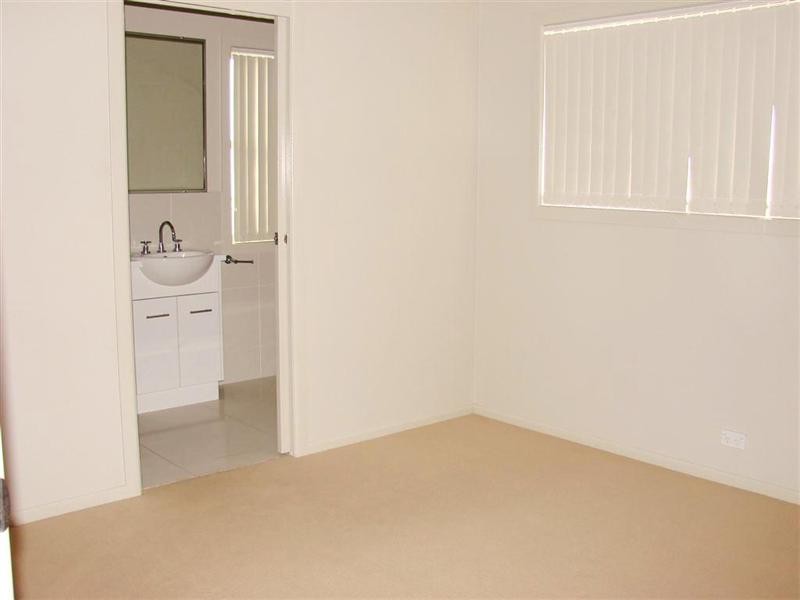 4 Tawarra Crescent, Gracemere QLD 4702