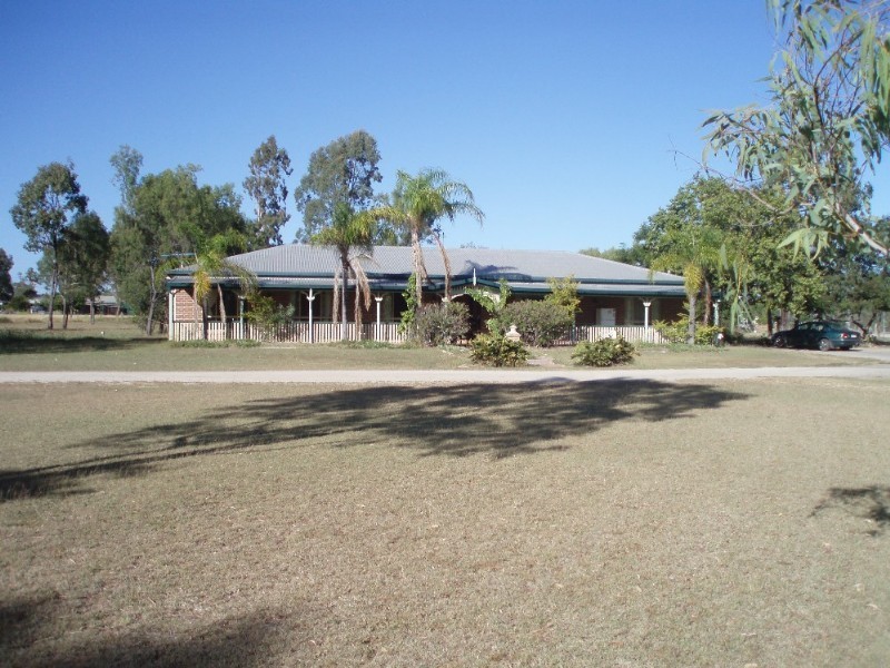15 Beak Street, Gracemere QLD 4702