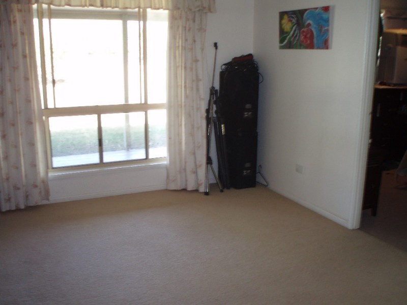 15 Beak Street, Gracemere QLD 4702