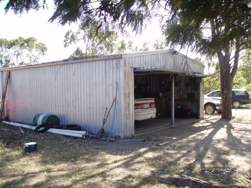 15 Beak Street, Gracemere QLD 4702