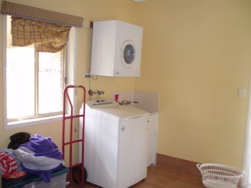 15 Beak Street, Gracemere QLD 4702