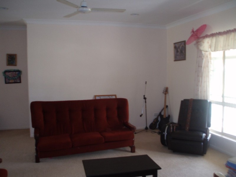 15 Beak Street, Gracemere QLD 4702