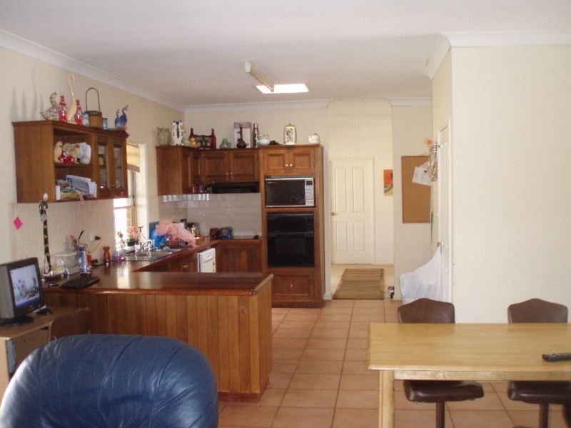 15 Beak Street, Gracemere QLD 4702