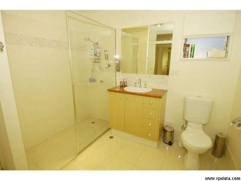 32 Alicia Street, Southport QLD 4215