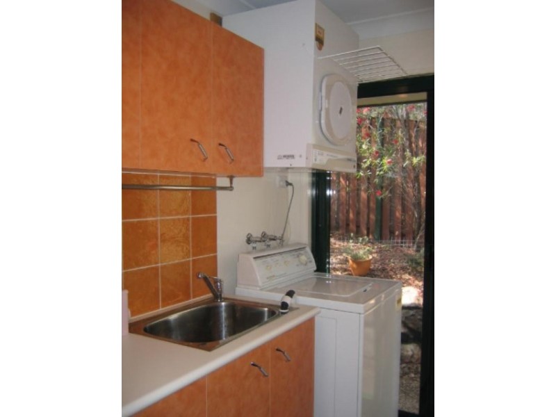 9 Penrhyn Street, Pacific Pines QLD 4211