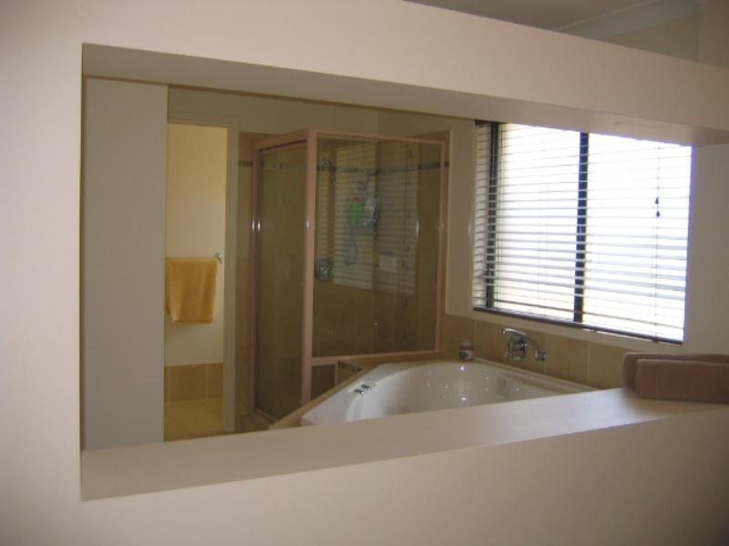 9 Penrhyn Street, Pacific Pines QLD 4211