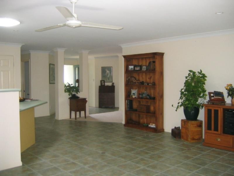 9 Penrhyn Street, Pacific Pines QLD 4211