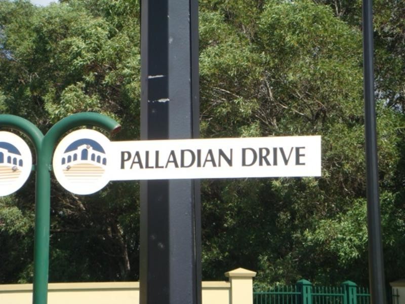 3255 The Palladian Drive, Hope Island QLD 4212