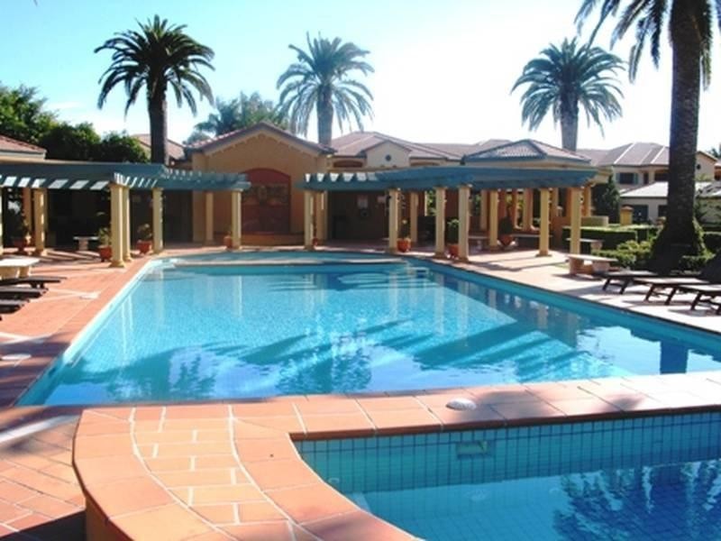 3255 The Palladian Drive, Hope Island QLD 4212