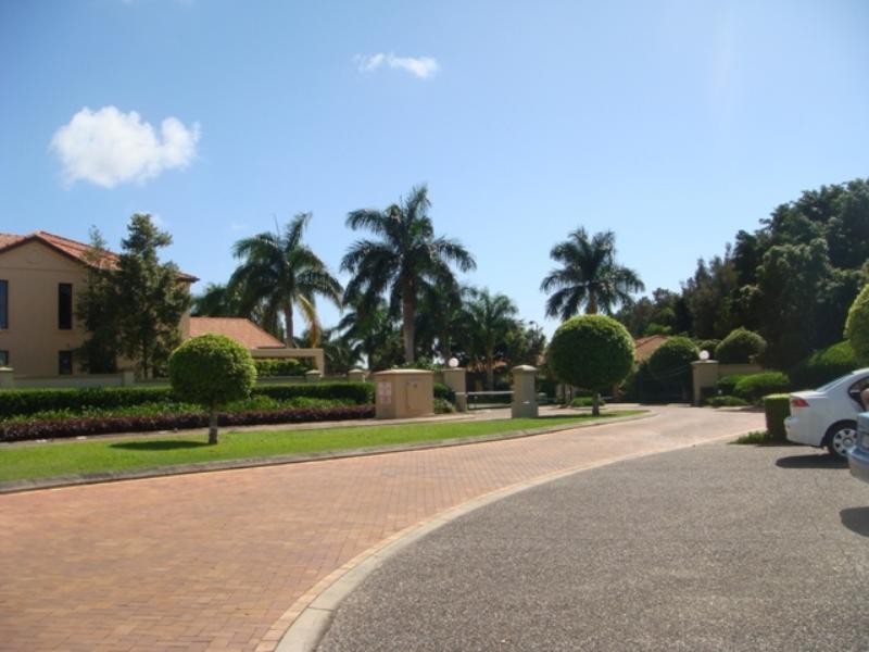 3255 The Palladian Drive, Hope Island QLD 4212