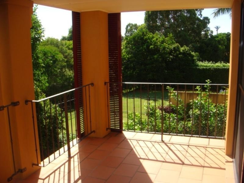 3255 The Palladian Drive, Hope Island QLD 4212