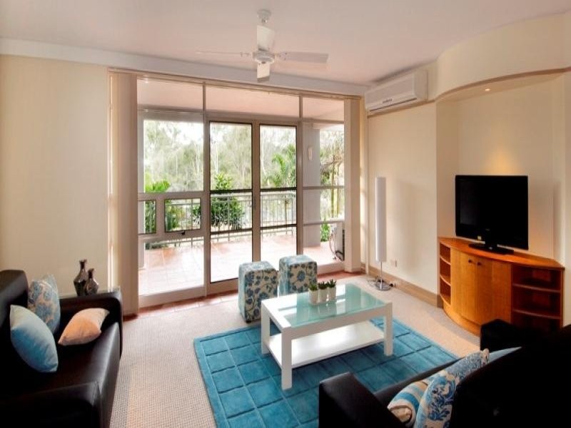 76 Chichester Drive, Arundel QLD 4214