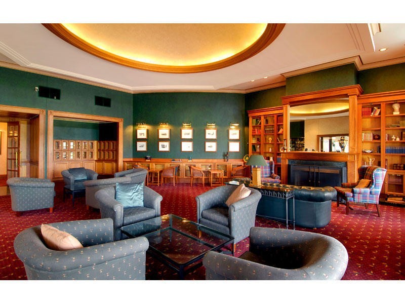 76 Chichester Drive, Arundel QLD 4214