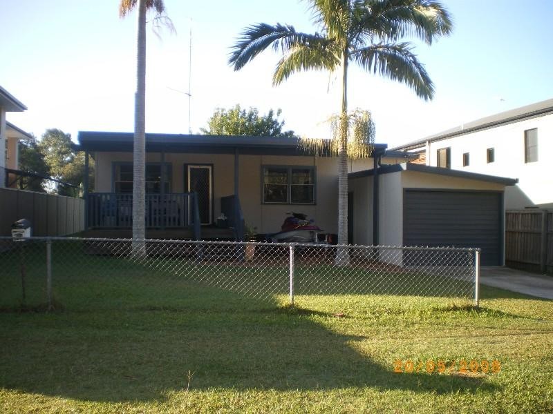 27 Baratta Street, Southport QLD 4215