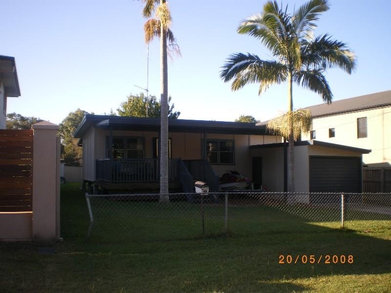 27 Baratta Street, Southport QLD 4215