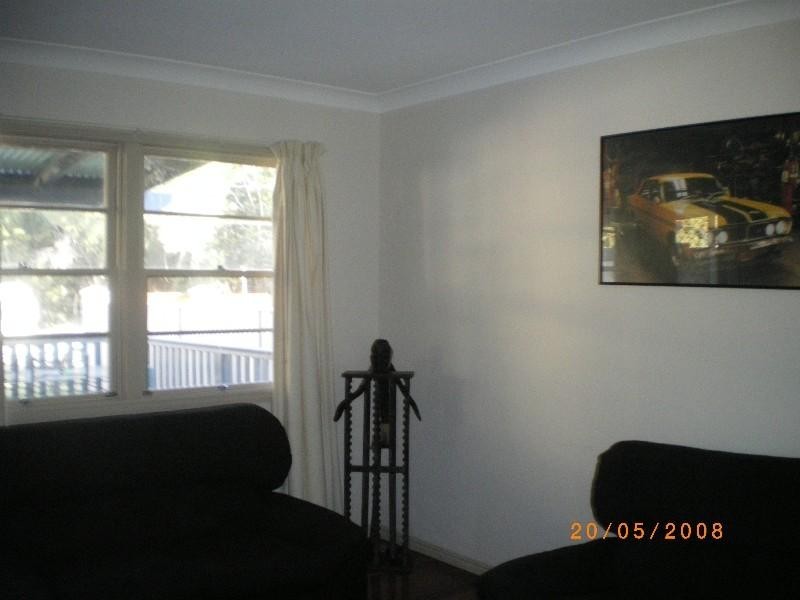 27 Baratta Street, Southport QLD 4215