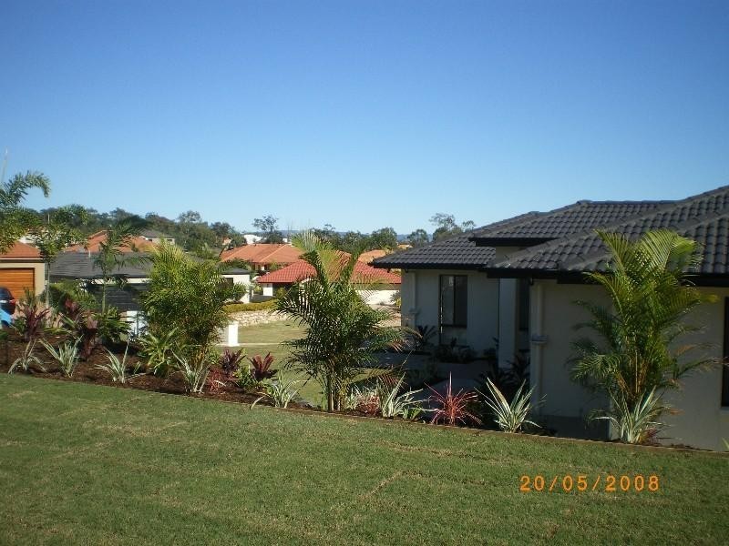 1 Selsey Court, Arundel QLD 4214