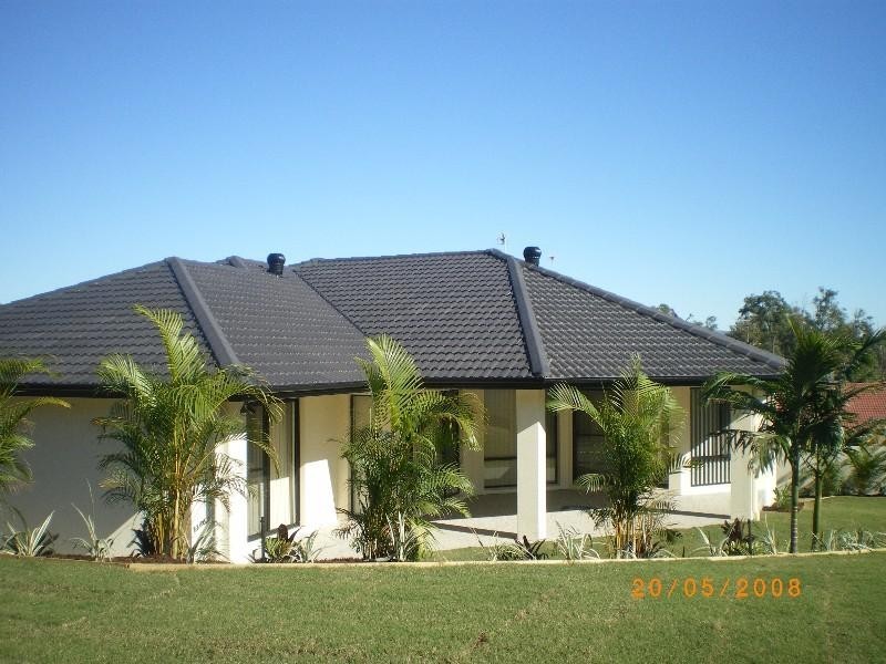 1 Selsey Court, Arundel QLD 4214