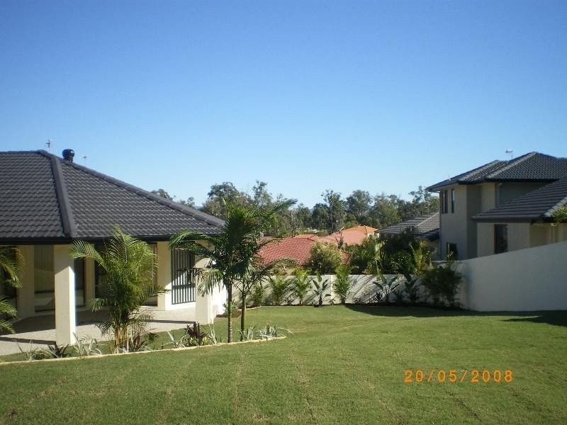 1 Selsey Court, Arundel QLD 4214