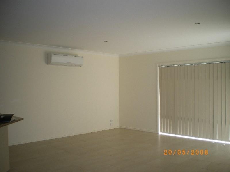 1 Selsey Court, Arundel QLD 4214