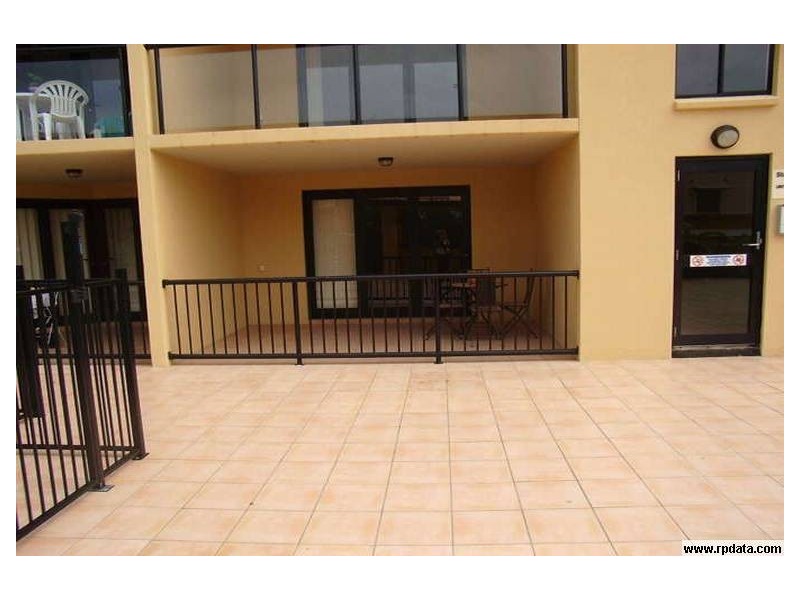 8-10 Lloyd Street, Southport QLD 4215