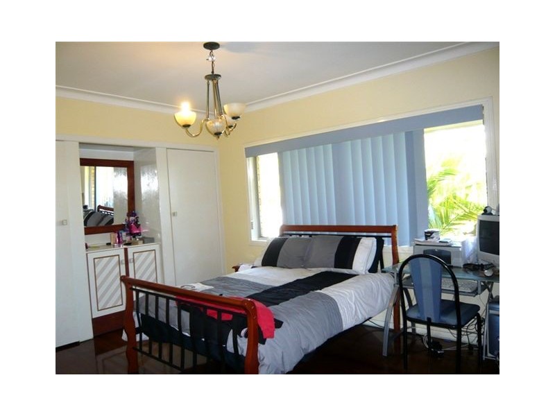 58 Hollywell Road, Biggera Waters QLD 4216