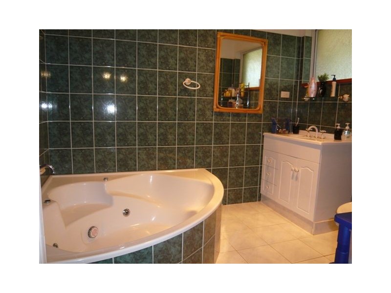 58 Hollywell Road, Biggera Waters QLD 4216