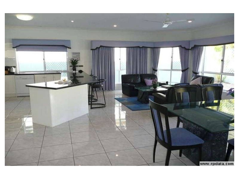 1 Arun Drive, Arundel QLD 4214