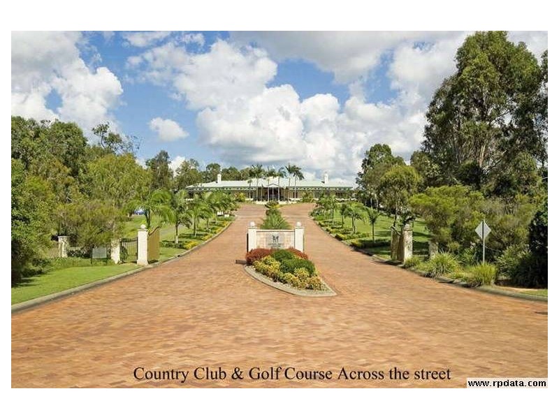 1 Arun Drive, Arundel QLD 4214