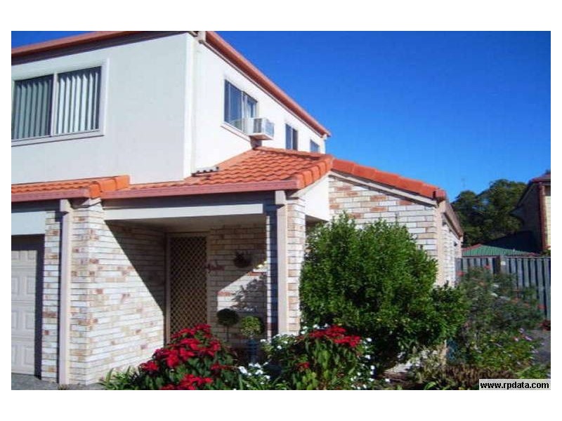 2/19 Gordon Street, Labrador QLD 4215