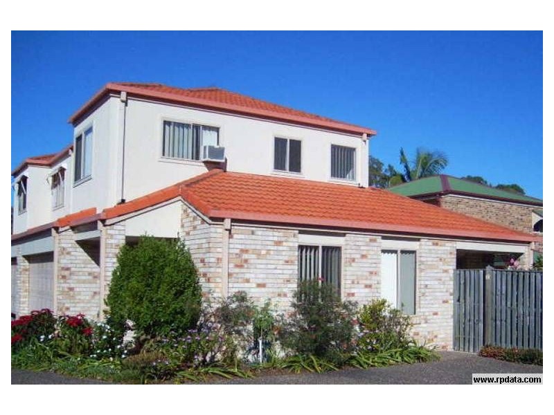 2/19 Gordon Street, Labrador QLD 4215
