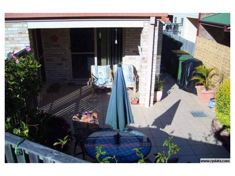 2/19 Gordon Street, Labrador QLD 4215
