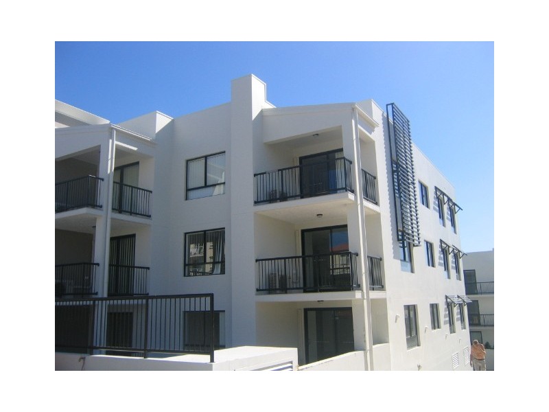 17/15 Lloyd Street, Southport QLD 4215