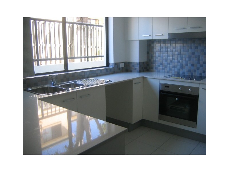 17/15 Lloyd Street, Southport QLD 4215