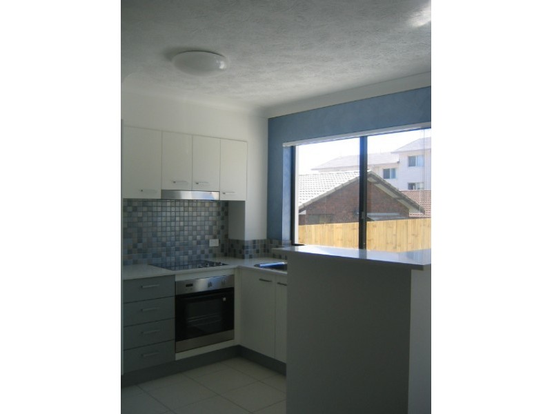 17/15 Lloyd Street, Southport QLD 4215