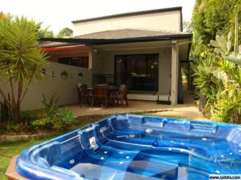 1/12 Billington Street, Labrador QLD 4215