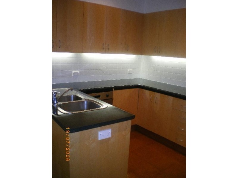 1/12 Billington Street, Labrador QLD 4215