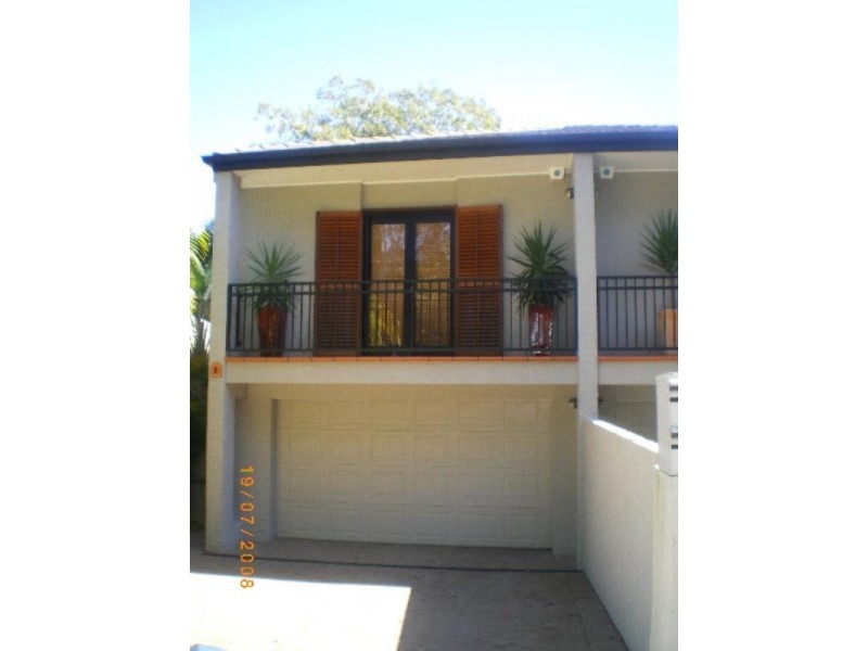 1/12 Billington Street, Labrador QLD 4215