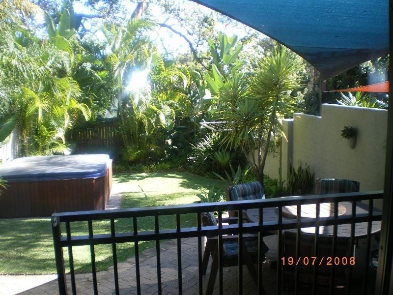 1/12 Billington Street, Labrador QLD 4215