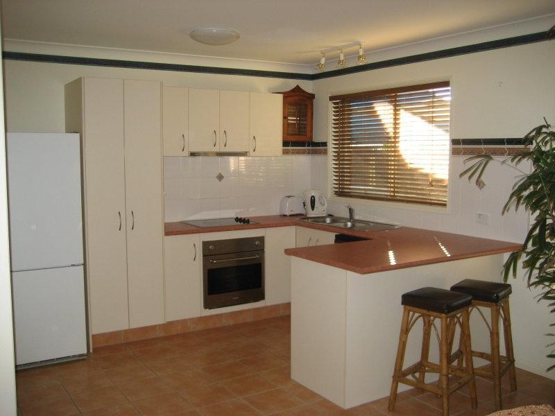 2/15 Harley Street, Labrador QLD 4215