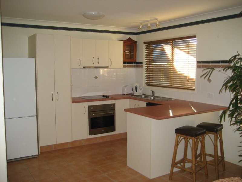 2/15 Harley Street, Labrador QLD 4215