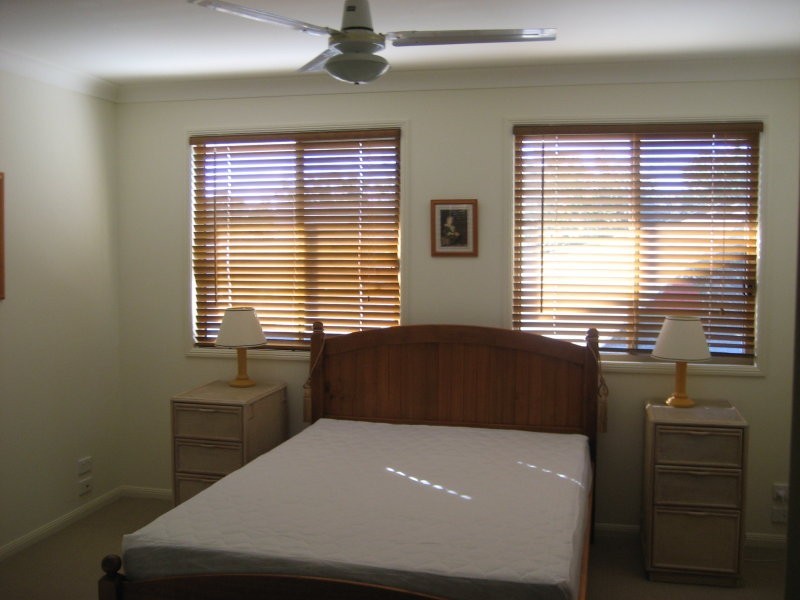 2/15 Harley Street, Labrador QLD 4215