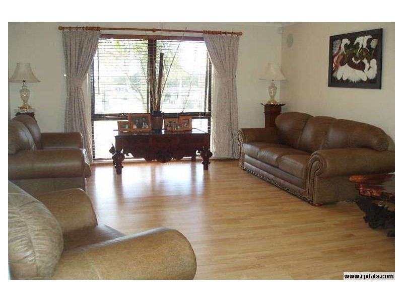 4 Goodwood Way, Arundel QLD 4214