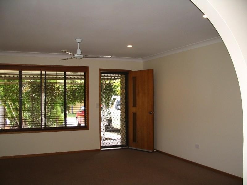 4 Magnolia Avenue, Hollywell QLD 4216