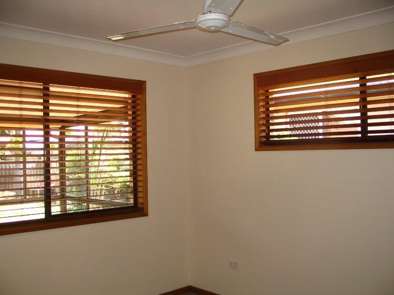 4 Magnolia Avenue, Hollywell QLD 4216