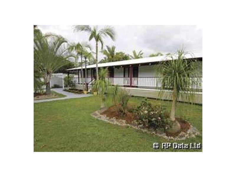 39 Warana Avenue, Southport QLD 4215